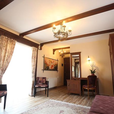 Vila Dante Boutique Hotel Tushemisht エクステリア 写真