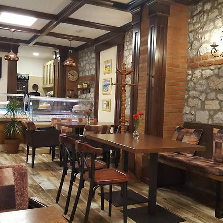 Vila Dante Boutique Hotel Tushemisht エクステリア 写真