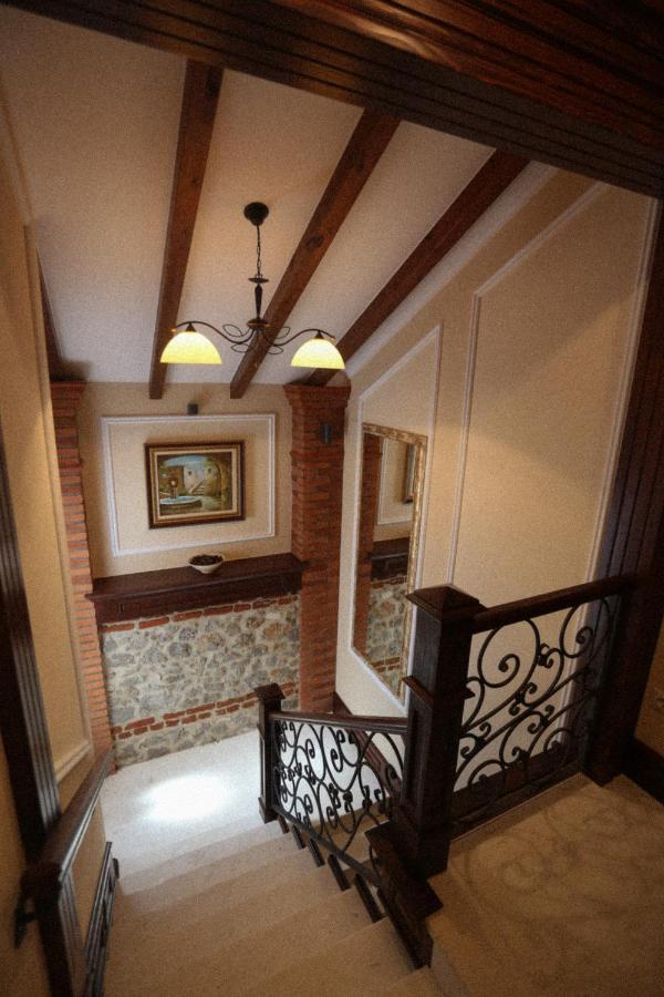 Vila Dante Boutique Hotel Tushemisht エクステリア 写真