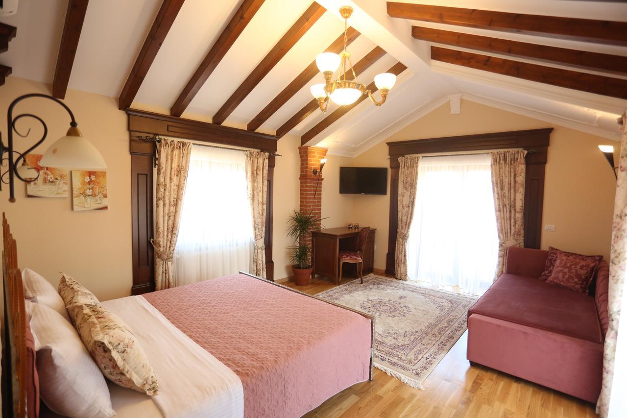 Vila Dante Boutique Hotel Tushemisht エクステリア 写真