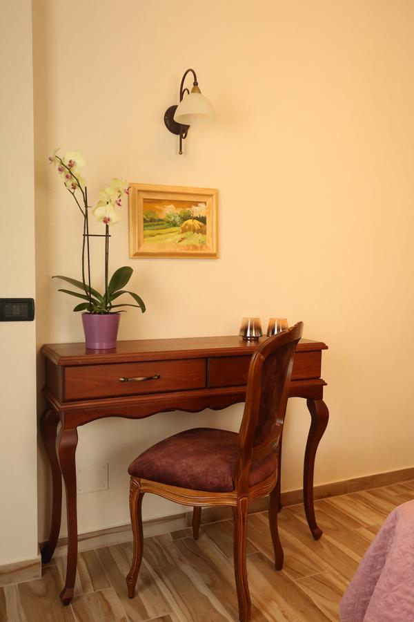 Vila Dante Boutique Hotel Tushemisht エクステリア 写真