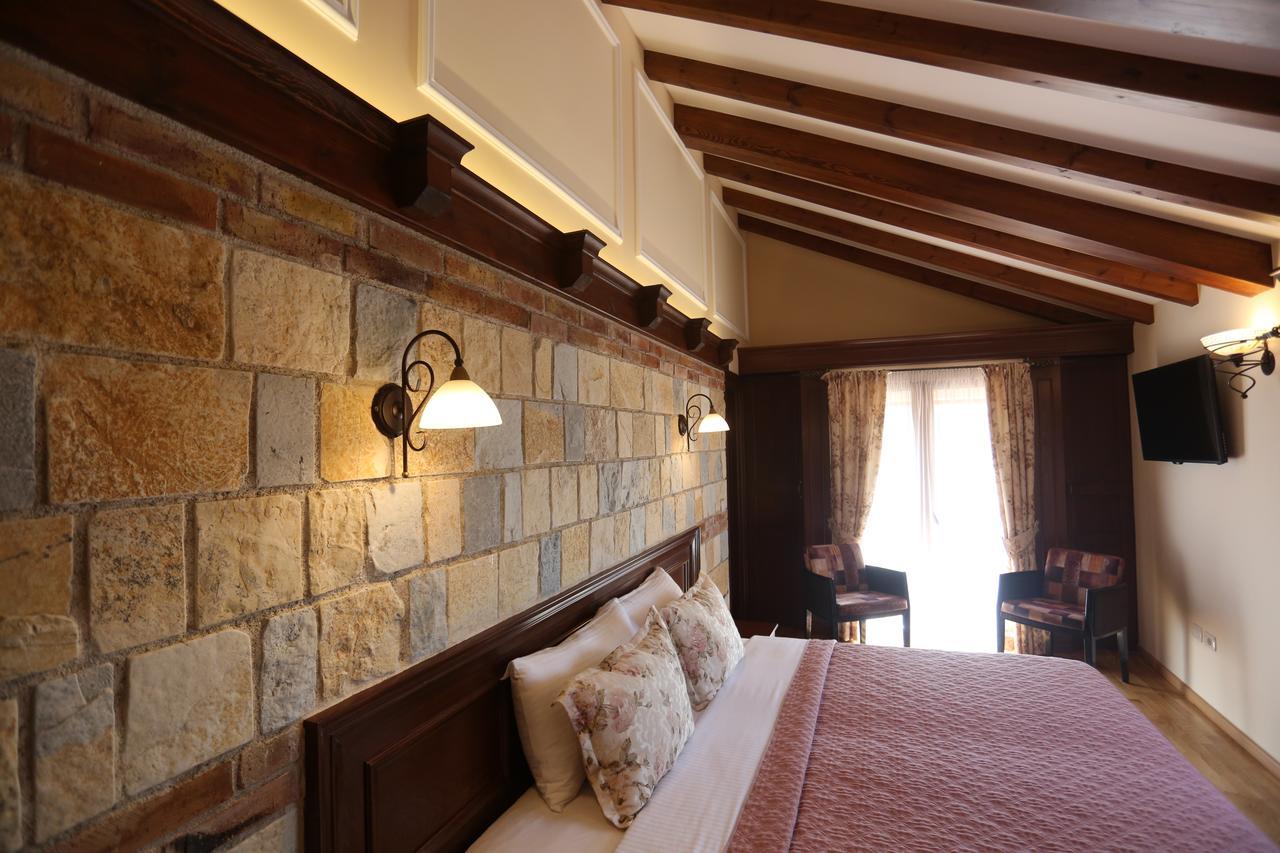 Vila Dante Boutique Hotel Tushemisht エクステリア 写真